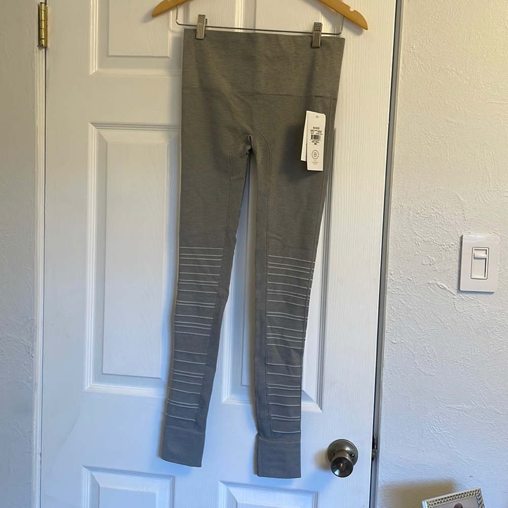Blanqi Hipster Cuffed Leggings Dove Grey